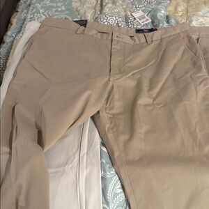 Vineyard Vines Men's Khaki Breaker Pants
